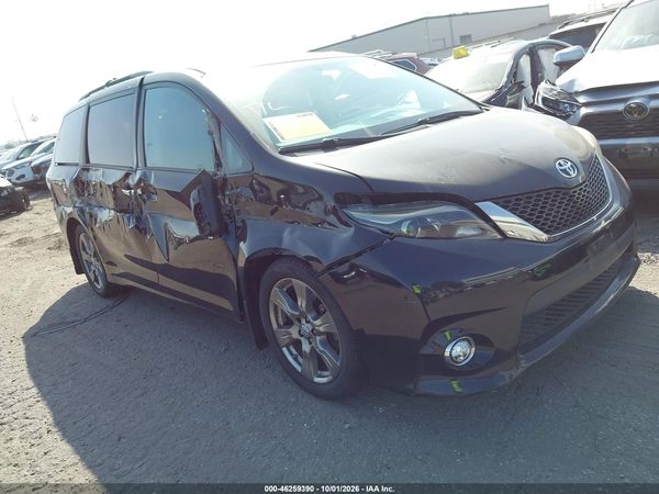 2017 TOYOTA SIENNA SE 8 PASSENGER — I1