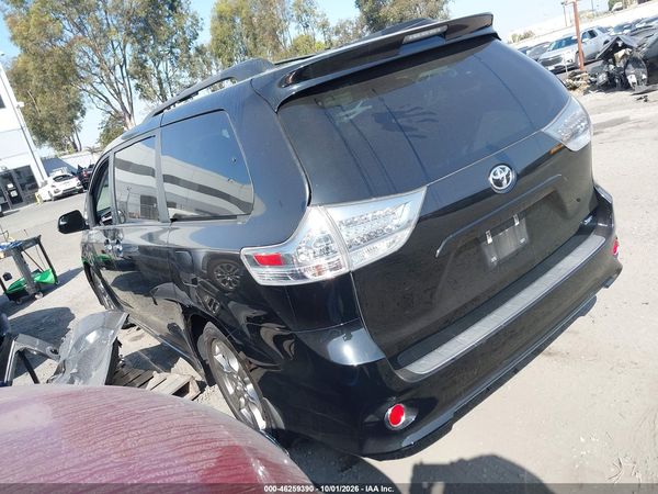 2017 TOYOTA SIENNA SE 8 PASSENGER — I3