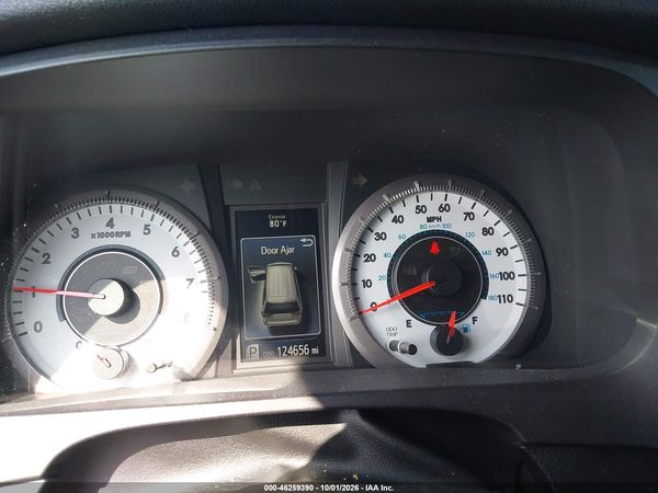 2017 TOYOTA SIENNA SE 8 PASSENGER — I7