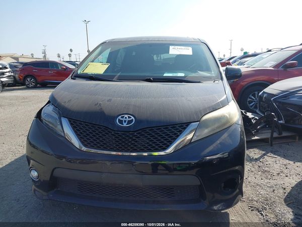 2017 TOYOTA SIENNA SE 8 PASSENGER — I115