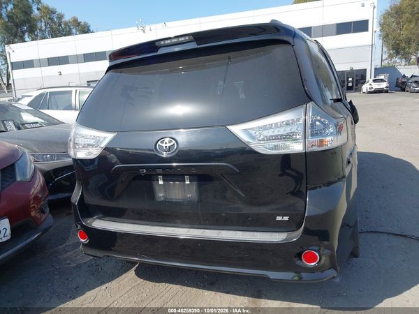2017 TOYOTA SIENNA SE 8 PASSENGER — I119