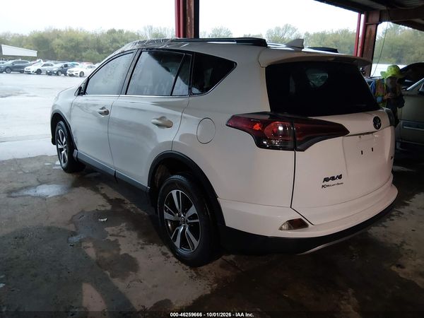 2017 TOYOTA RAV4 XLE — I3