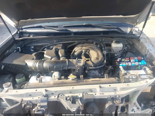 2016 TOYOTA 4RUNNER SR5 — I10