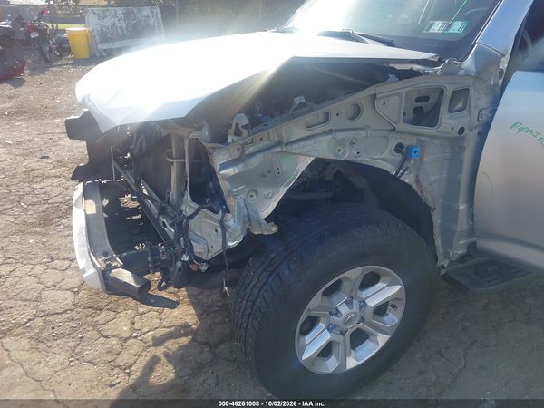 2016 TOYOTA 4RUNNER SR5 — I152