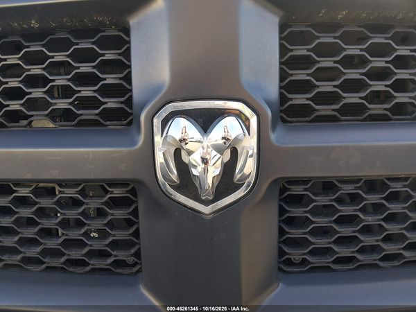 2018 RAM 3500 TRADESMAN  4X2 8' BOX — I6