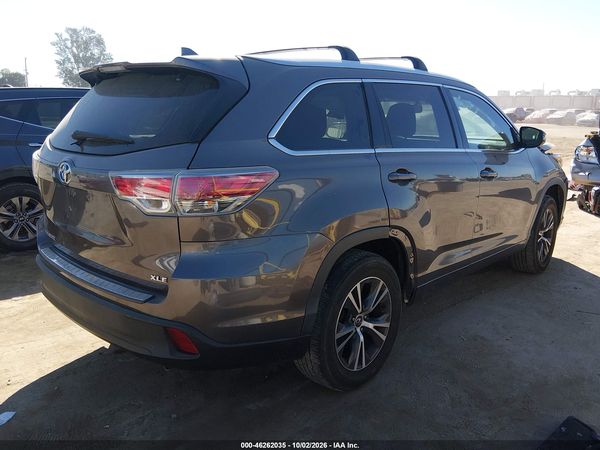2016 TOYOTA HIGHLANDER XLE V6 — I4