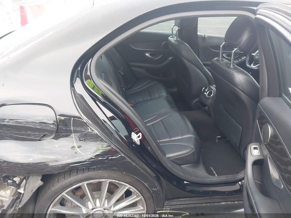 2016 MERCEDES-BENZ C 300 SPORT — I8
