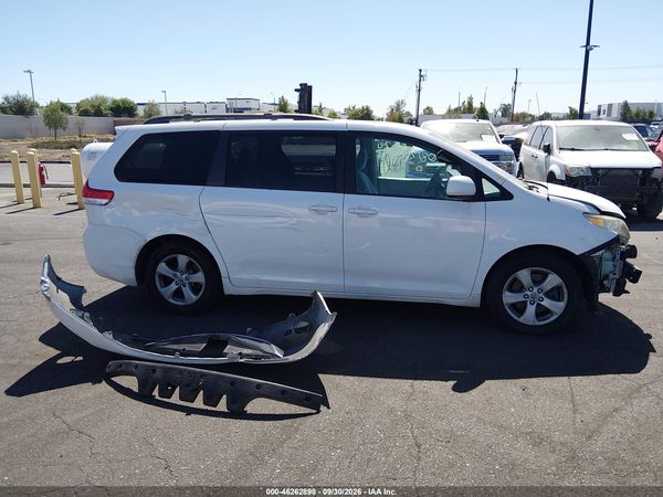 2012 TOYOTA SIENNA LE V6 8 PASSENGER — I116