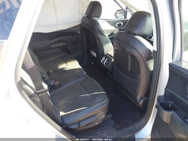 2022 KIA SORENTO S — I8