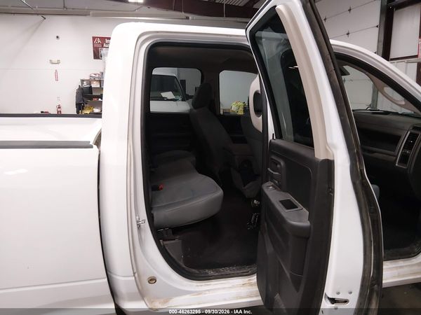2017 RAM 1500 TRADESMAN  4X4 6'4 BOX — I8