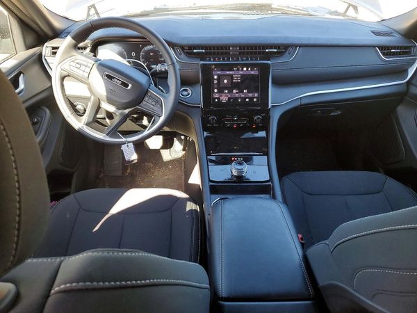 2025 JEEP GRAND CHEROKEE