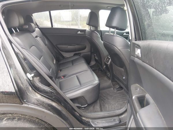 2017 KIA SPORTAGE EX — I8