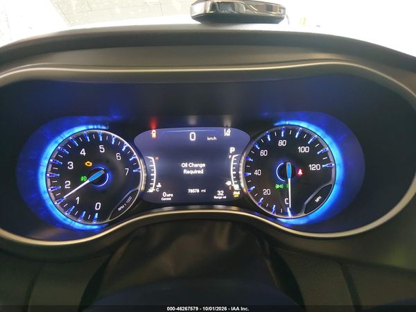 2024 CHRYSLER PACIFICA TOURING L — I7