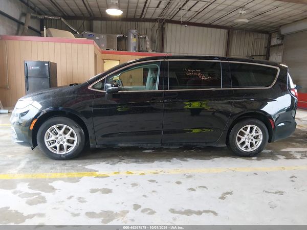2024 CHRYSLER PACIFICA TOURING L — I117