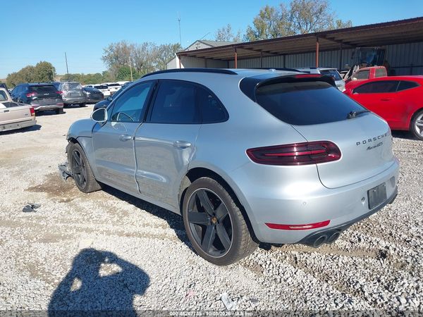2018 PORSCHE MACAN GTS — I3
