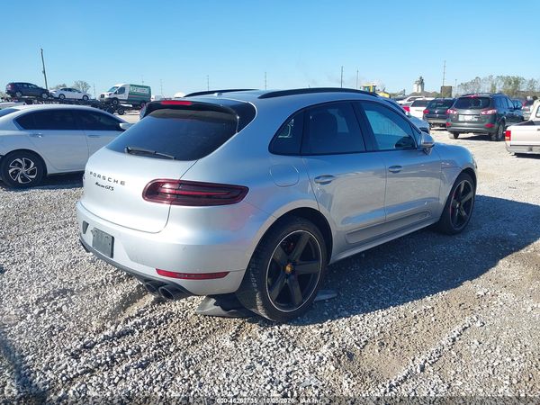 2018 PORSCHE MACAN GTS — I4