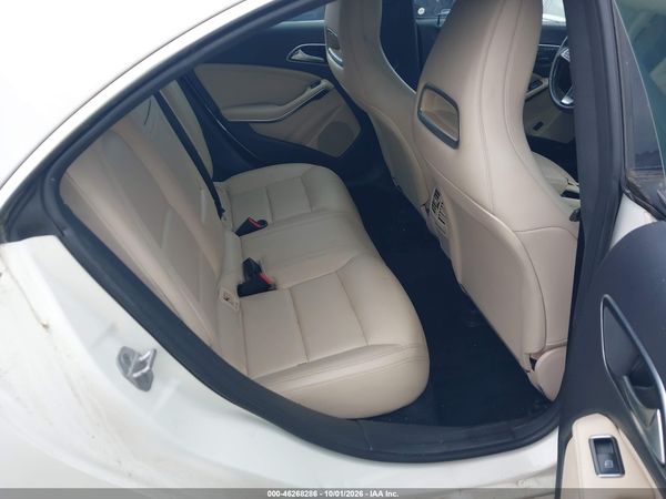 2015 MERCEDES-BENZ CLA 250 4MATIC — I8