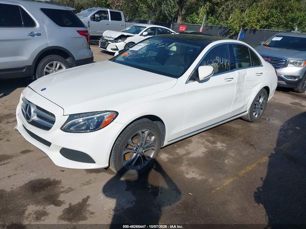 2016 MERCEDES-BENZ C 300 — I2
