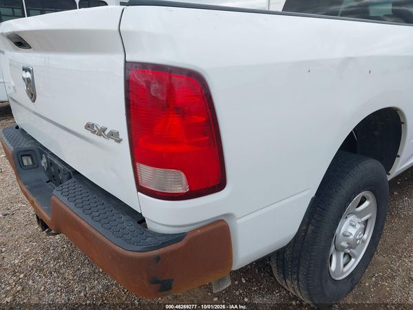 2018 RAM 3500 TRADESMAN  4X4 8' BOX — I72