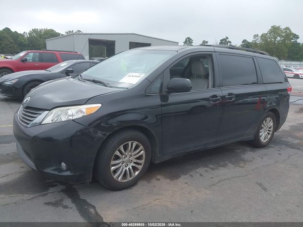 2012 TOYOTA SIENNA — I2