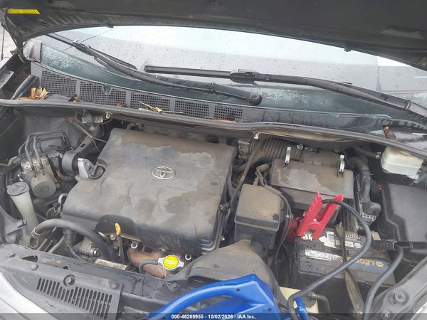 2012 TOYOTA SIENNA XLE V6 8 PASSENGER — I10