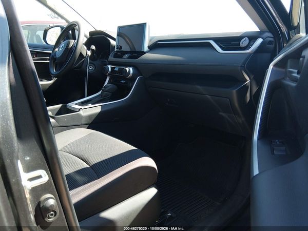 2025 TOYOTA RAV4 LE — I5