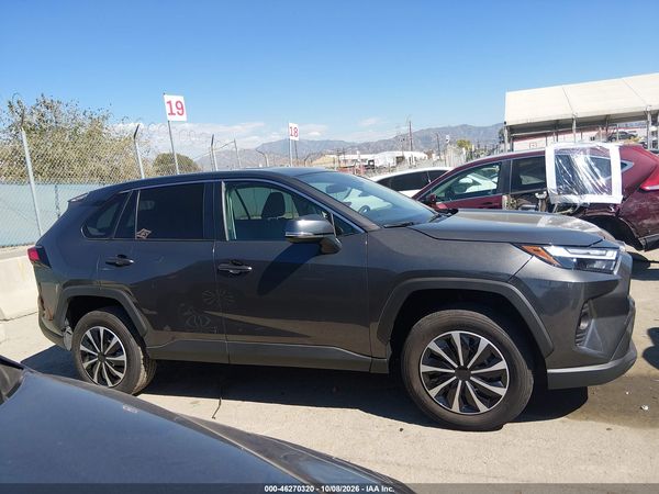2025 TOYOTA RAV4 LE — I116