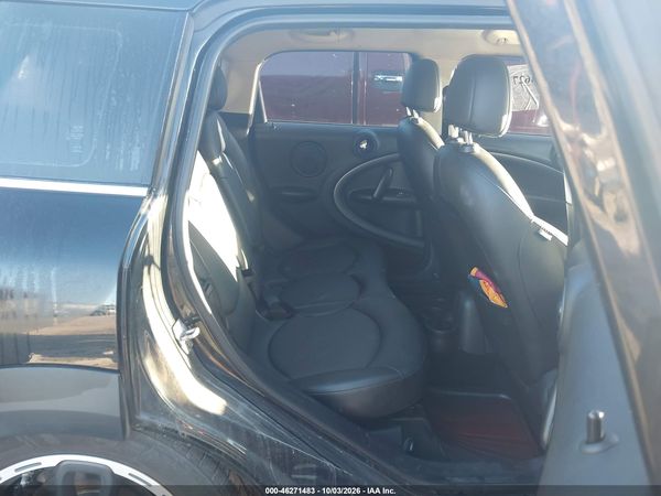 2015 MINI COUNTRYMAN COOPER S — I8