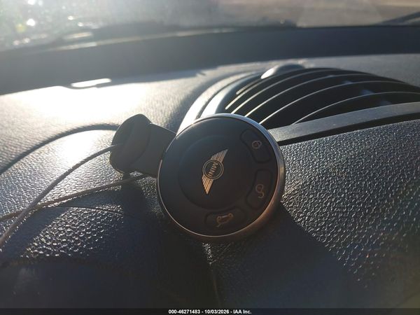 2015 MINI COUNTRYMAN COOPER S — I11