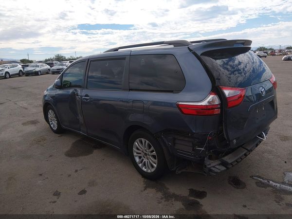 2015 TOYOTA SIENNA XLE 8 PASSENGER — I3