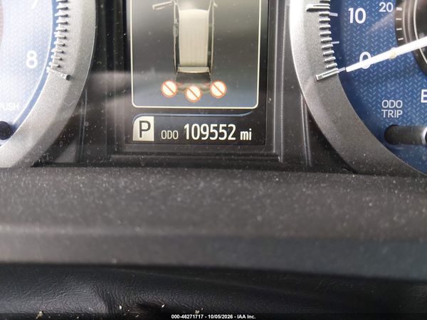 2015 TOYOTA SIENNA XLE 8 PASSENGER — I118