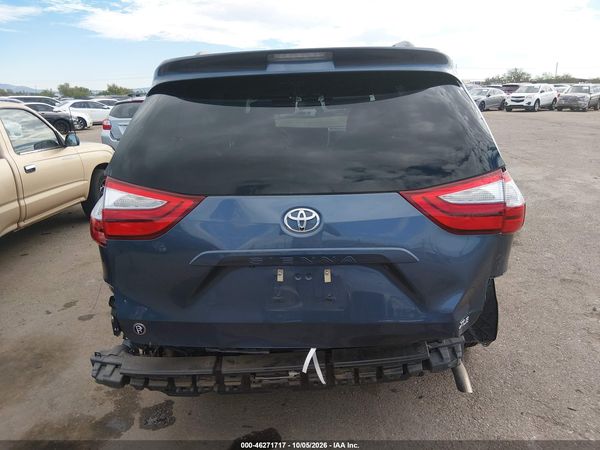 2015 TOYOTA SIENNA XLE 8 PASSENGER — I119