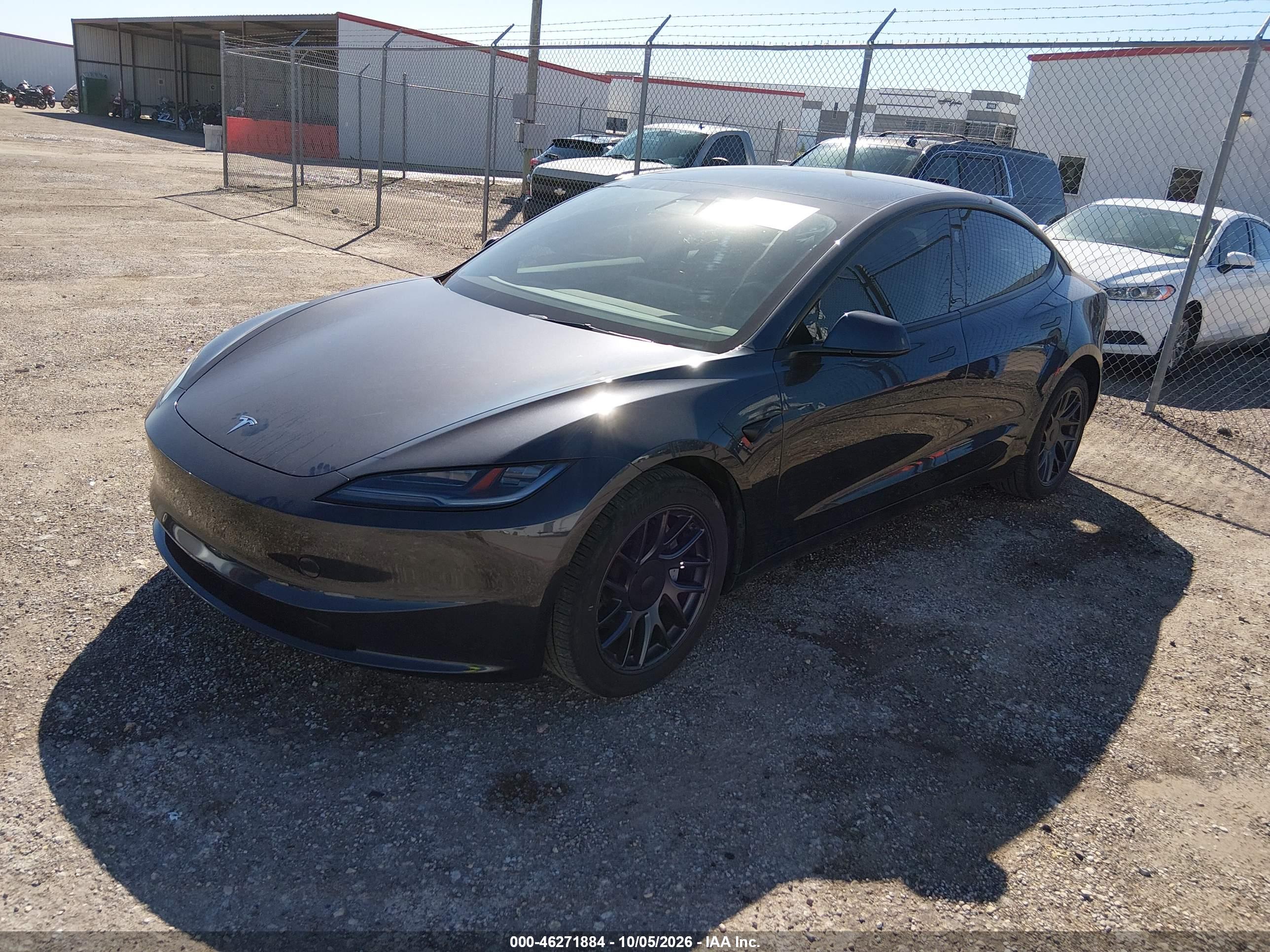 2025 TESLA MODEL 3 — I2