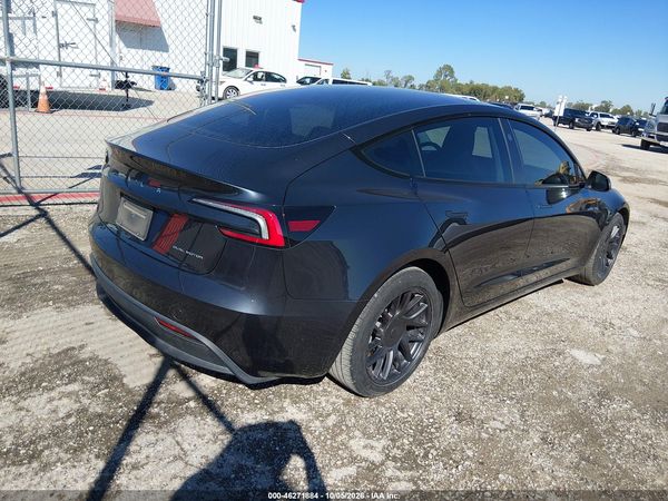 2025 TESLA MODEL 3 — I4
