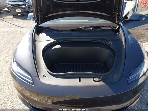 2025 TESLA MODEL 3 — I10
