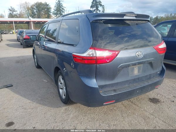 2015 TOYOTA SIENNA LE 8 PASSENGER — I3