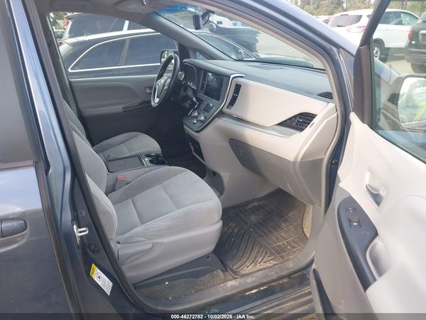 2015 TOYOTA SIENNA LE 8 PASSENGER — I5