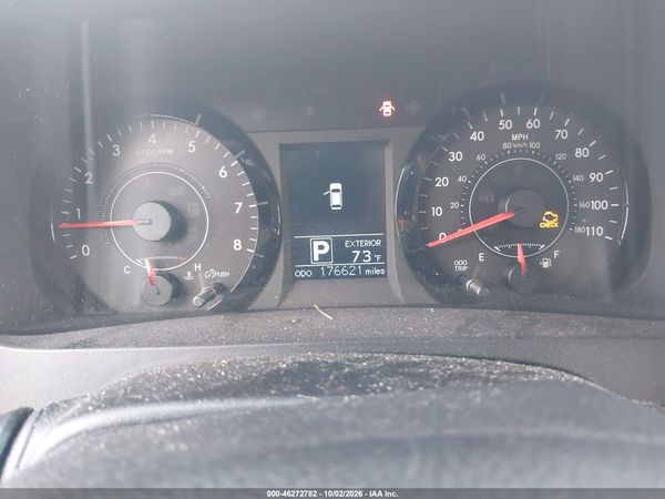 2015 TOYOTA SIENNA LE 8 PASSENGER — I7