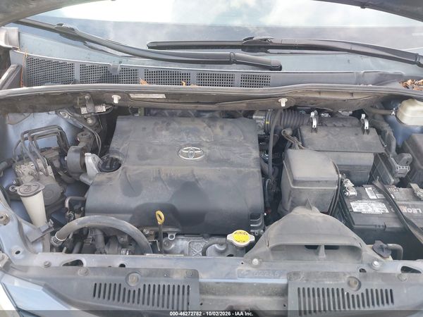 2015 TOYOTA SIENNA LE 8 PASSENGER — I10