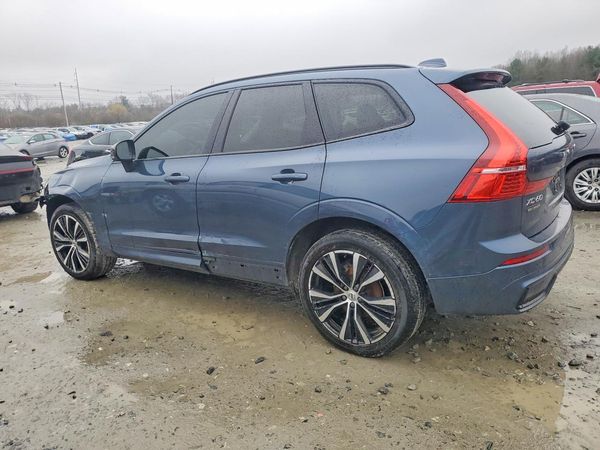2023 VOLVO XC60 Plus Dark