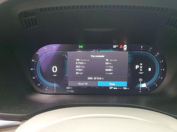 2023 VOLVO XC60 Plus Dark