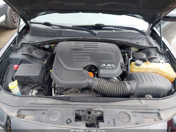 2014 CHRYSLER 300 300S — I10