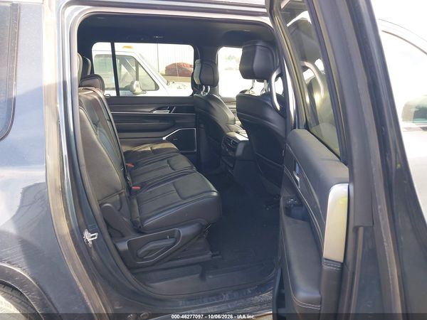 2024 JEEP WAGONEER L SERIES II 4X4 — I8