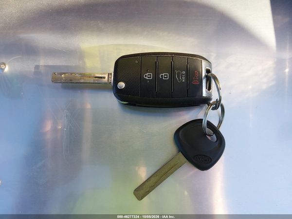 2016 KIA SOUL + — I11