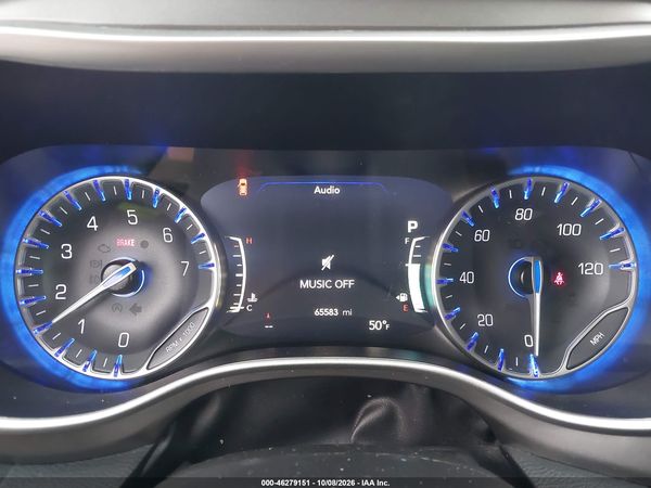 2024 CHRYSLER PACIFICA TOURING L — I7
