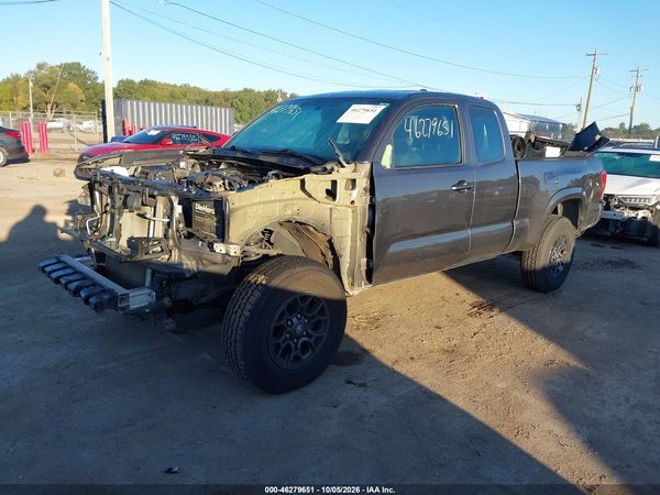 2016 TOYOTA TACOMA — I2