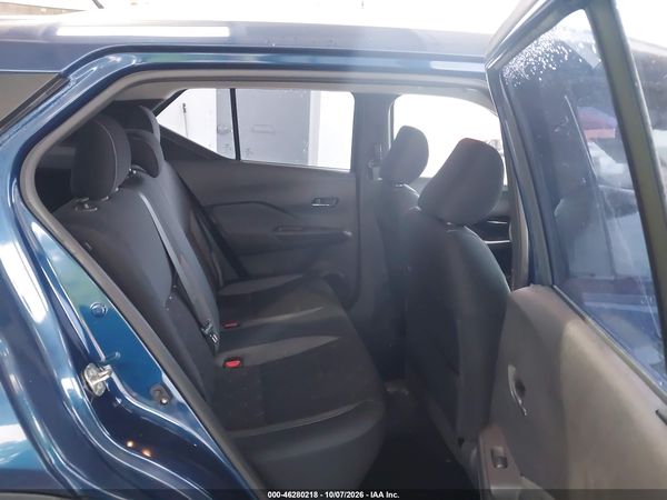 2018 NISSAN KICKS SV — I8