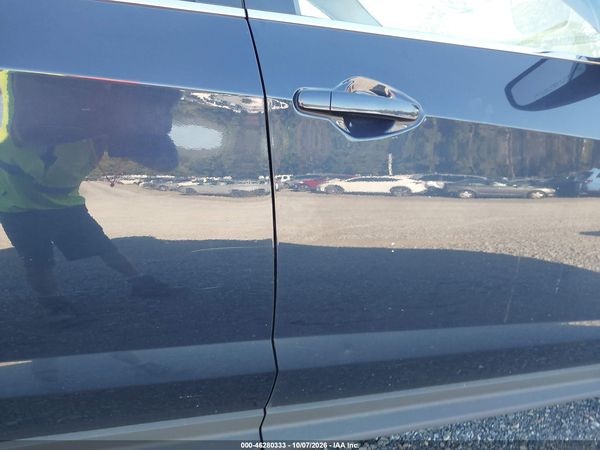 2017 CHEVROLET EQUINOX LT — I153