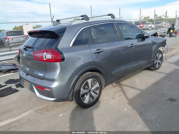 2017 KIA NIRO LX — I4