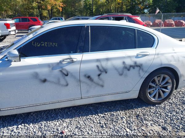 2021 BMW 740I — I6